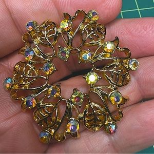 Ladies Aurora Borealis brooch